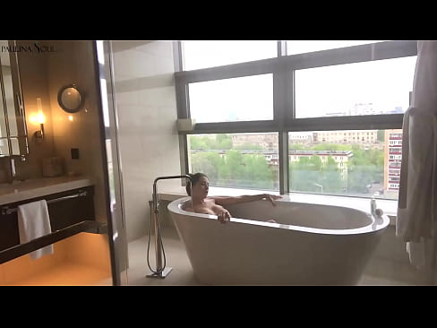❤️ عزیزم فوق العاده با شور و شوق بیدمشک خود را در حمام تکان می دهد فقط پورنو در fa.fuxporn-com.ru ❌❤